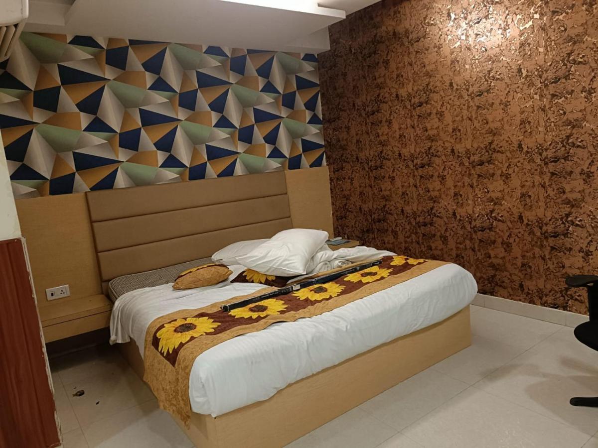 Ronit Royal Delhi Airport By D'capitol 4* New Delhi